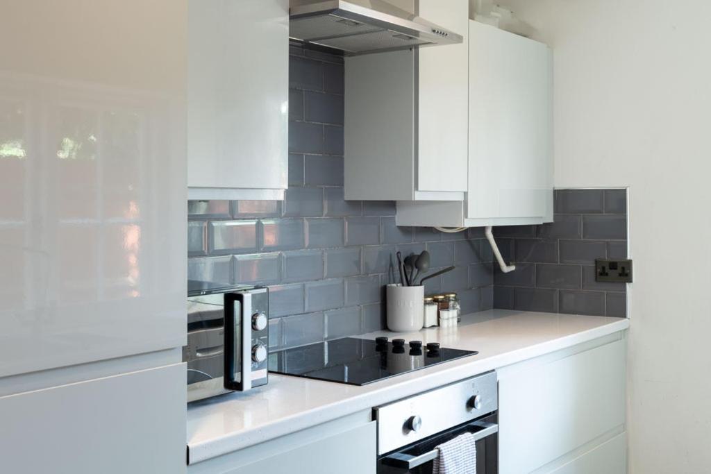 Stylish & Spacious City Centre 3-Bedroom Townhouse - Sleeps 6 Canterbury Exteriér fotografie