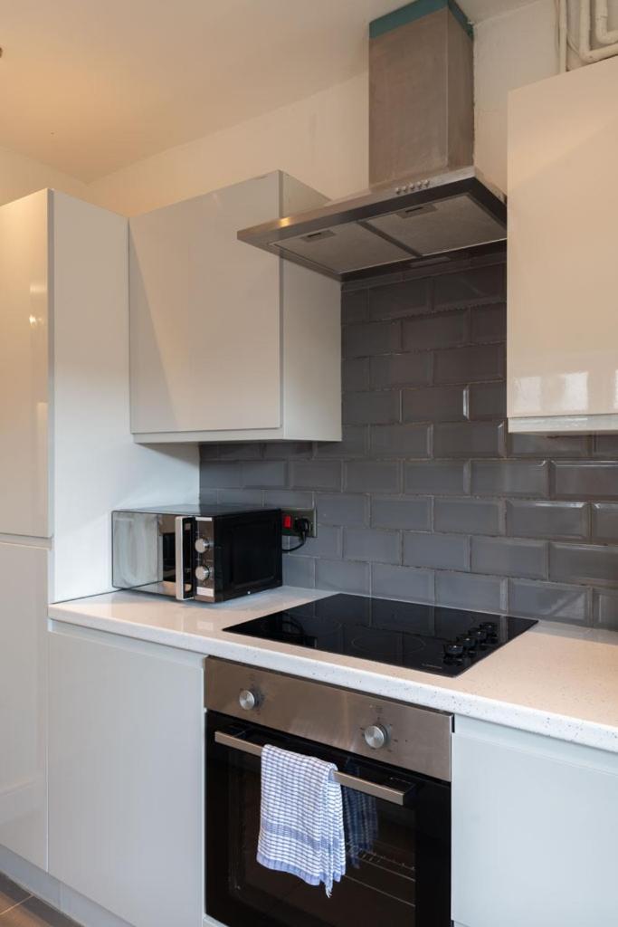 Stylish & Spacious City Centre 3-Bedroom Townhouse - Sleeps 6 Canterbury Exteriér fotografie