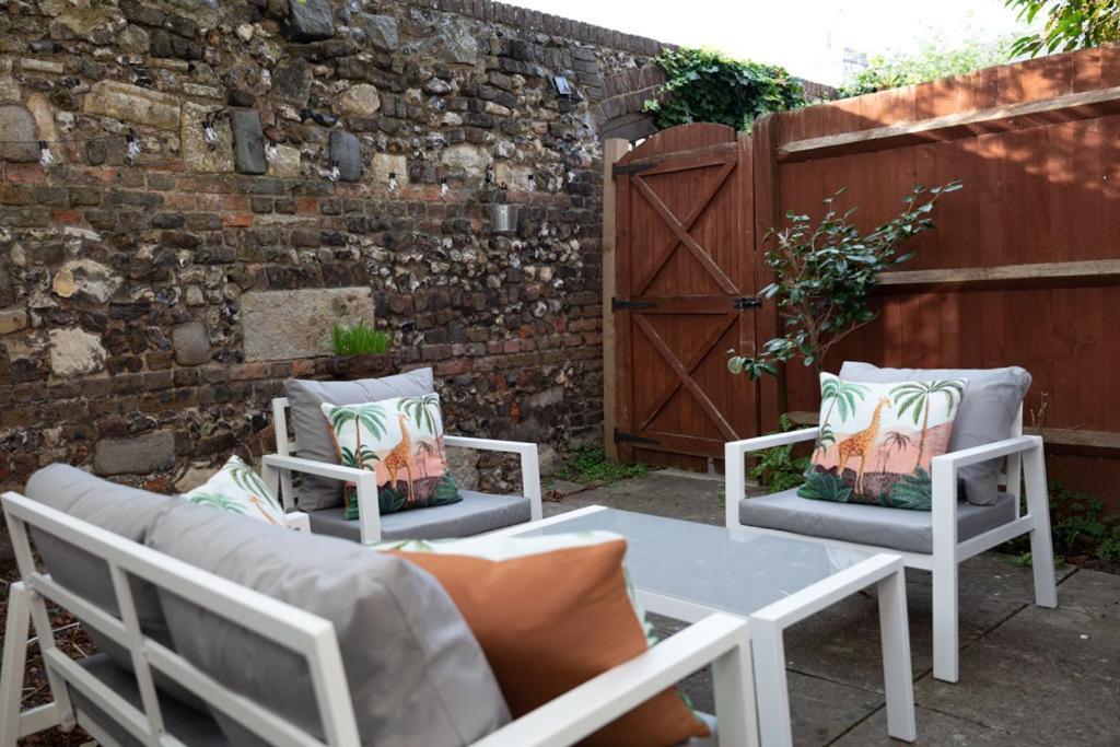Stylish & Spacious City Centre 3-Bedroom Townhouse - Sleeps 6 Canterbury Exteriér fotografie