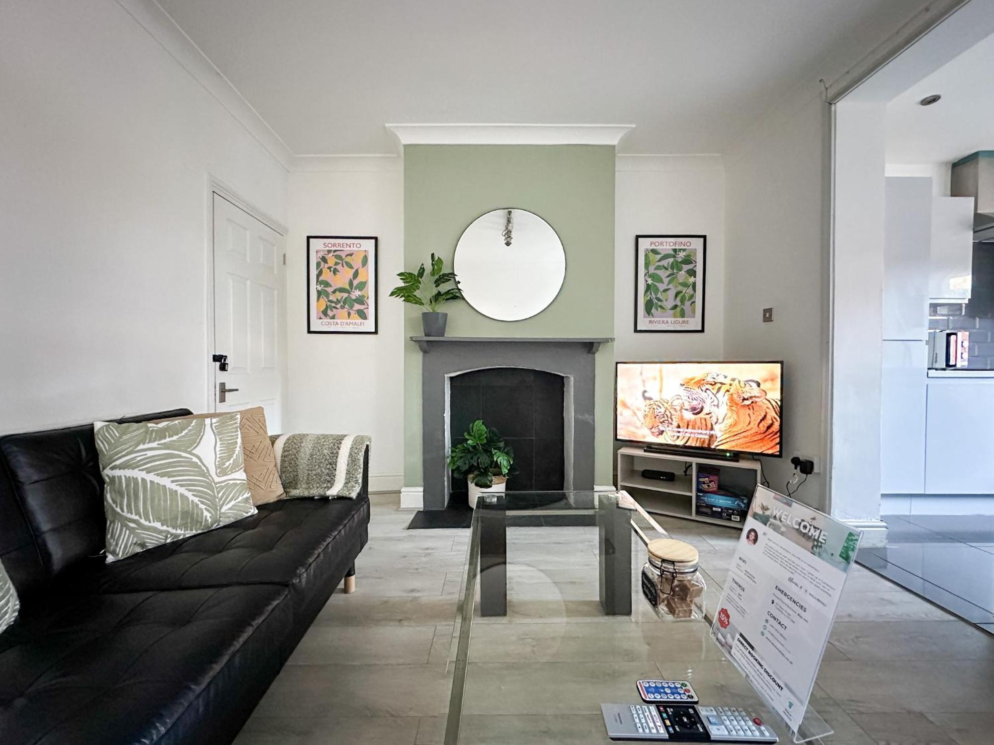 Stylish & Spacious City Centre 3-Bedroom Townhouse - Sleeps 6 Canterbury Exteriér fotografie